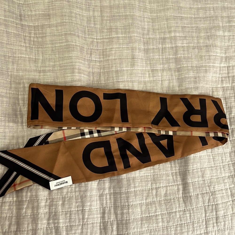 Burberry skinny scarf Archive beige double sided.